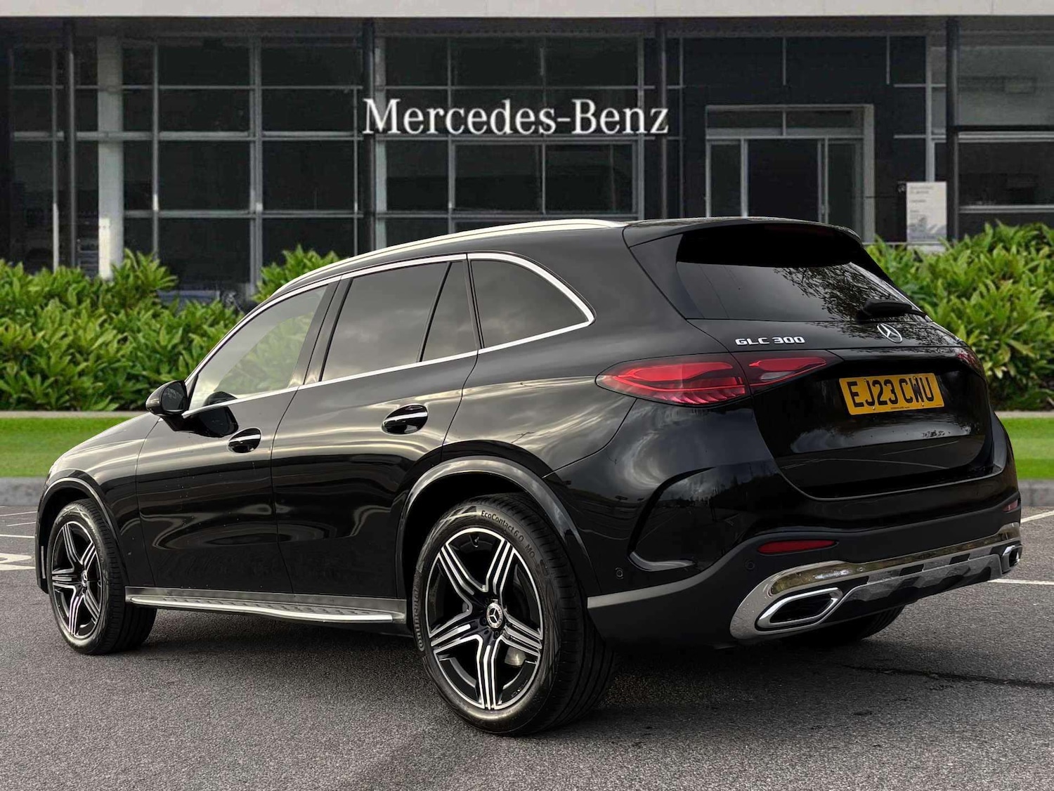 Used Mercedes-Benz GLC 2023 for sale - 76421047: Photo 2