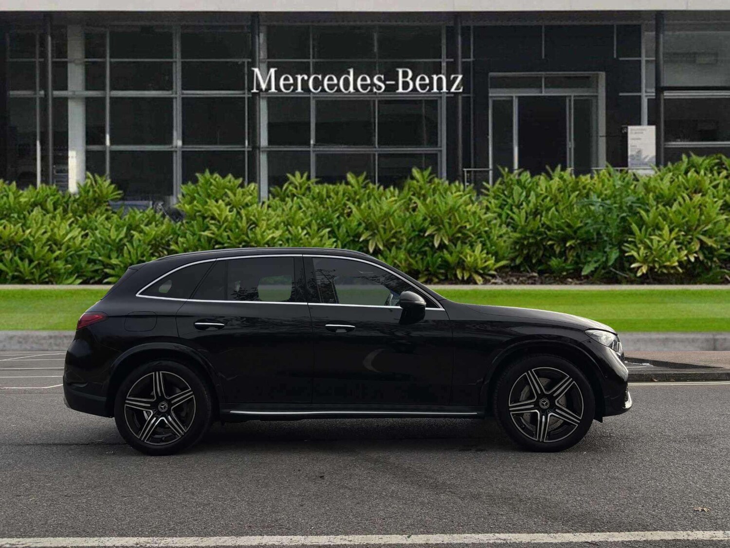 Used Mercedes-Benz GLC 2023 for sale - 76421047: Photo 6