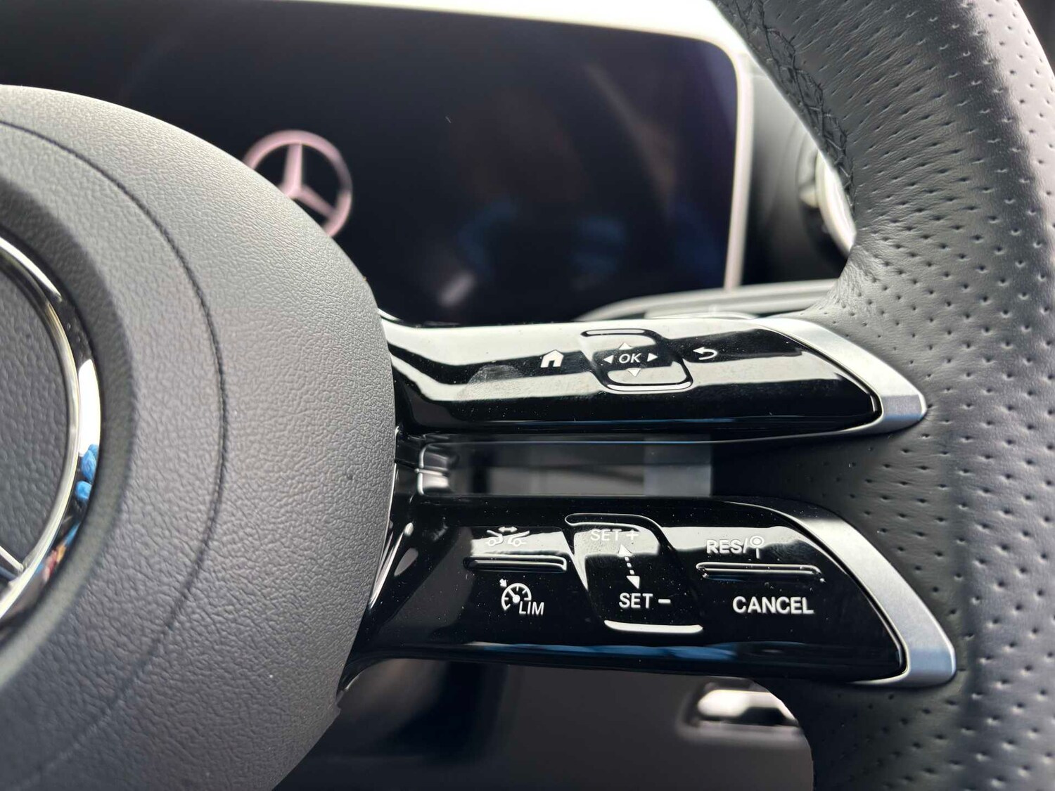 Used Mercedes-Benz GLC 2024 for sale - 76902266: Photo 19