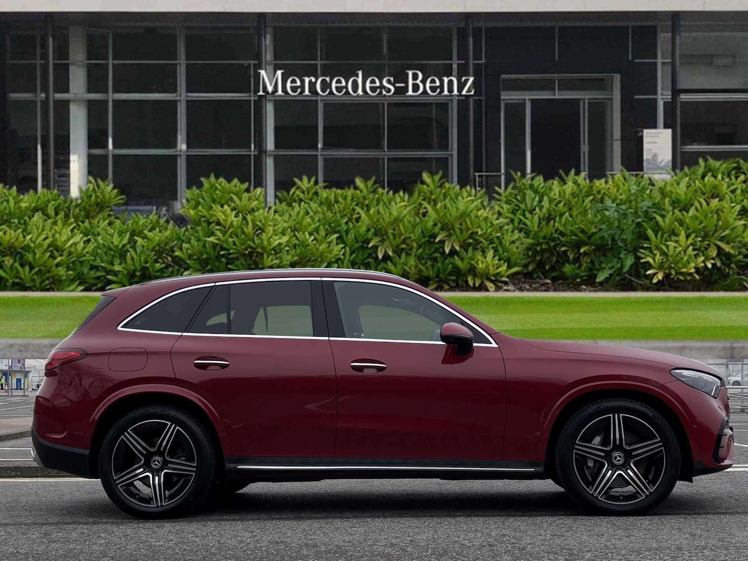 Used Mercedes-Benz GLC 2024 for sale - 76902266: Photo 3