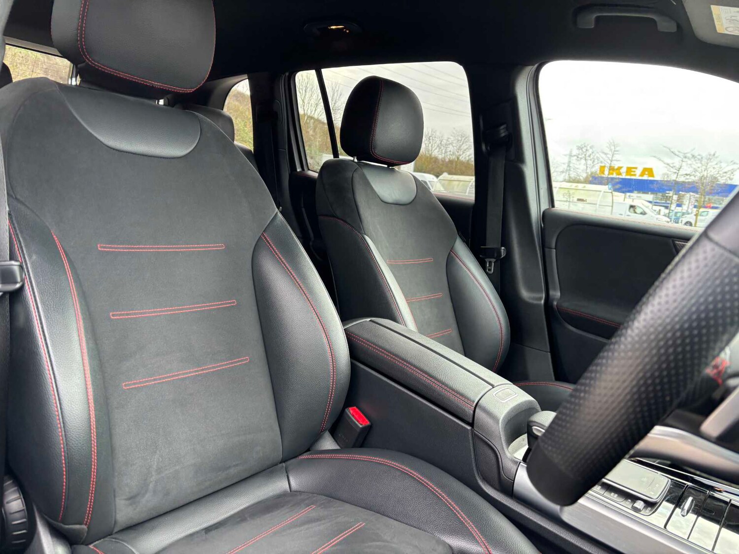 Used Mercedes-Benz GLB 2022 for sale - 77894363: Photo 32