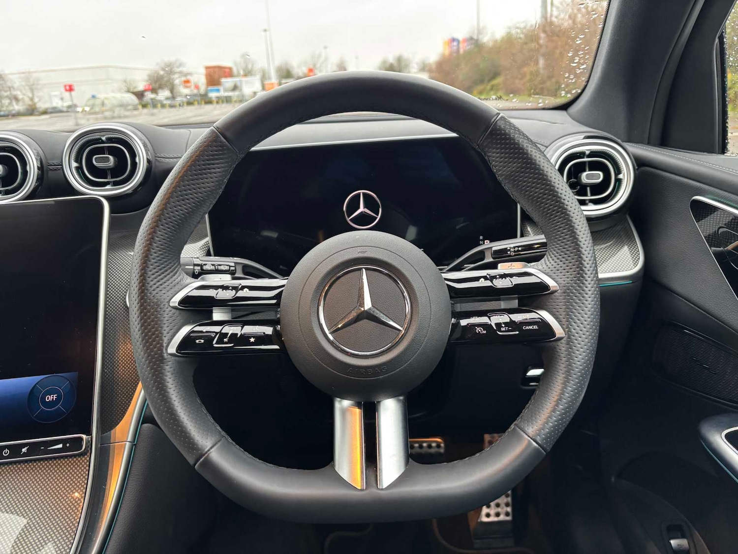 Used Mercedes-Benz GLC 2024 for sale - 76902358: Photo 16