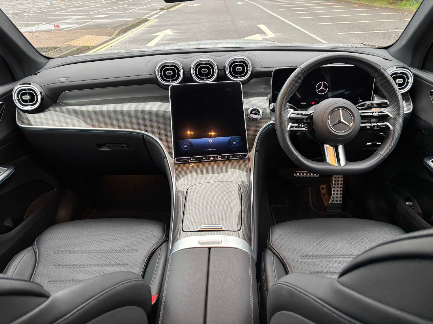 Used Mercedes-Benz GLC 2024 for sale - 76902358: Photo 17