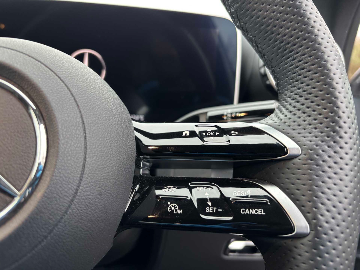 Used Mercedes-Benz GLC 2024 for sale - 76902358: Photo 19