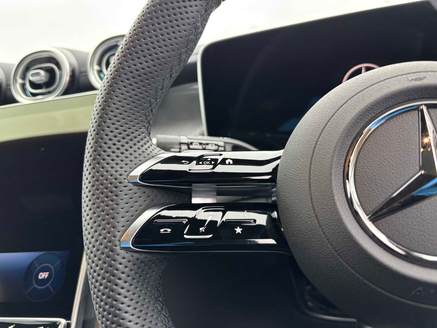 Used Mercedes-Benz GLC 2025 for sale - 77649064: Photo 18