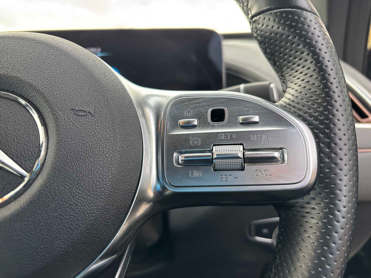 Used Mercedes-Benz EQC 2021 for sale - 76329129: Photo 19