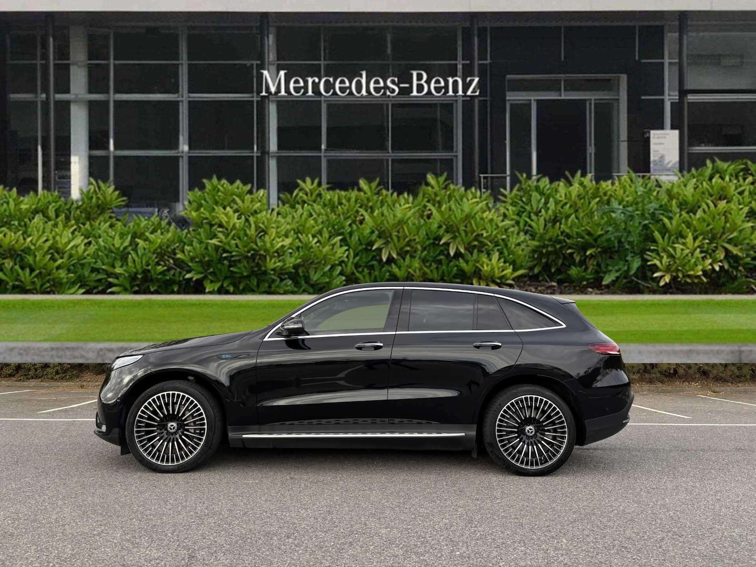 Used Mercedes-Benz EQC 2021 for sale - 76329129: Photo 3