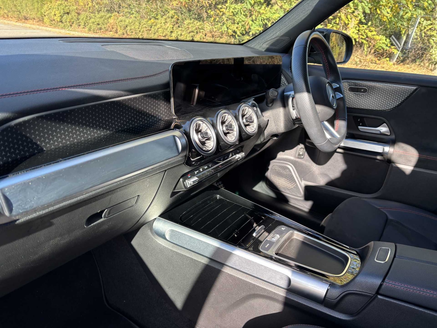 Used Mercedes-Benz EQB 2024 for sale - 76329199: Photo 11