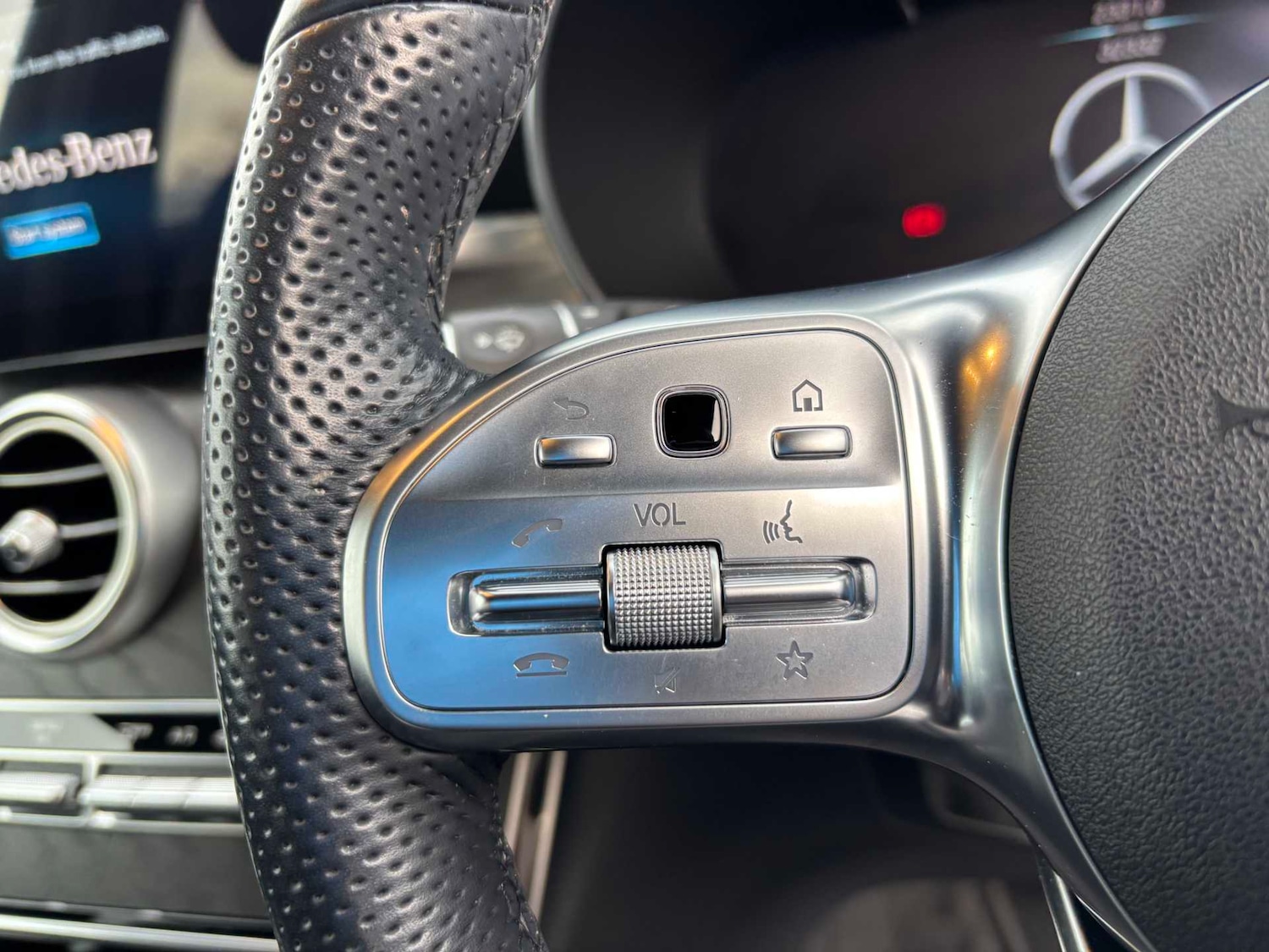 Used Mercedes-Benz GLC 2022 for sale - 77270175: Photo 18