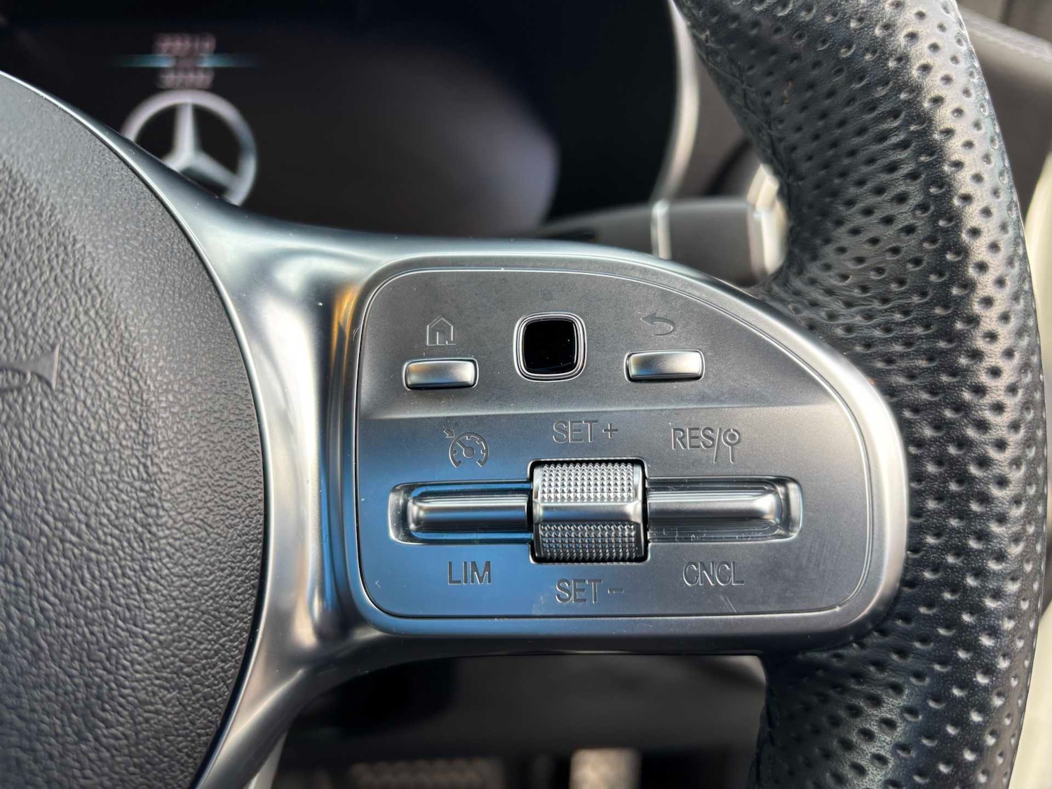 Used Mercedes-Benz GLC 2022 for sale - 77270175: Photo 19