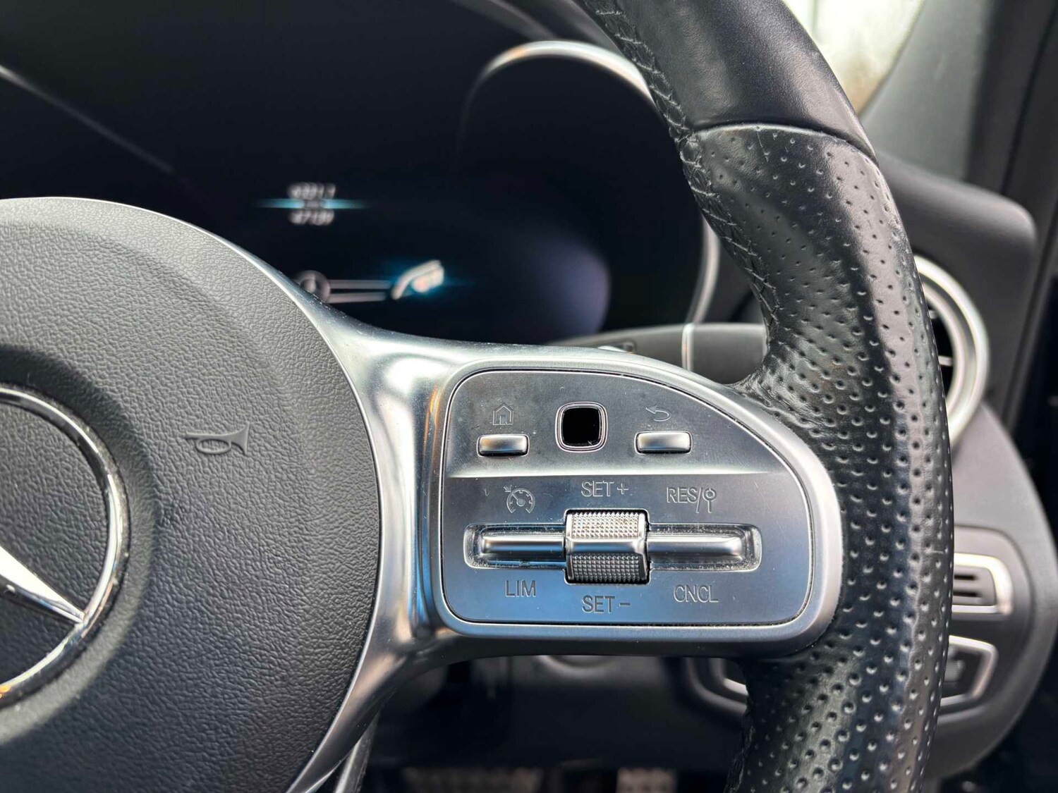 Used Mercedes-Benz C Class 2019 for sale - 77913836: Photo 19