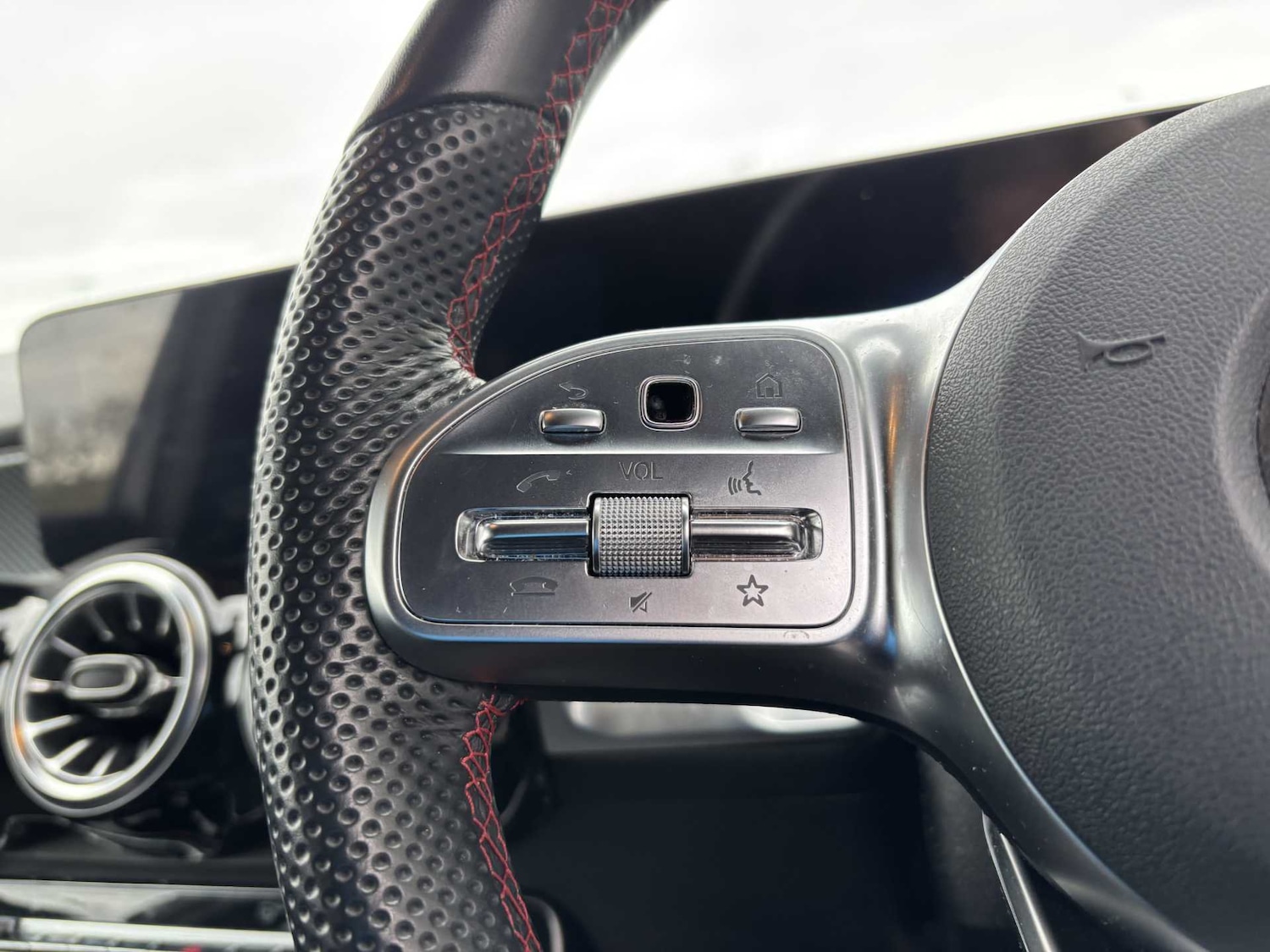 Used Mercedes-Benz GLB 2023 for sale - 76310861: Photo 18