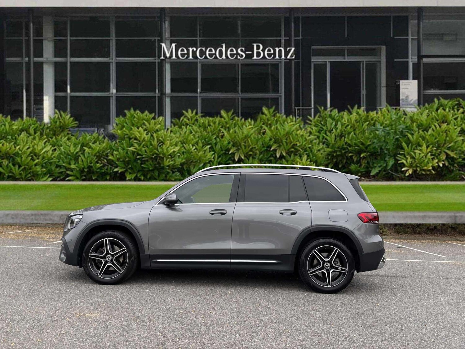Used Mercedes-Benz GLB 2023 for sale - 76310861: Photo 3