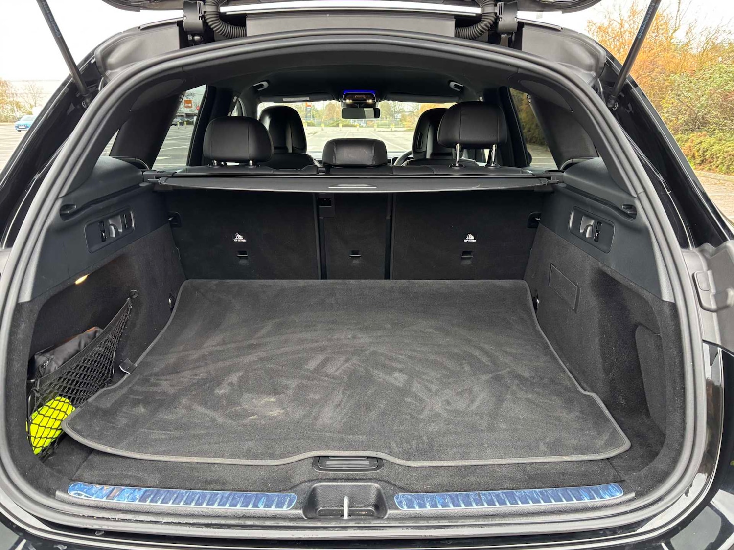 Used Mercedes-Benz GLC 2023 for sale - 76564495: Photo 12