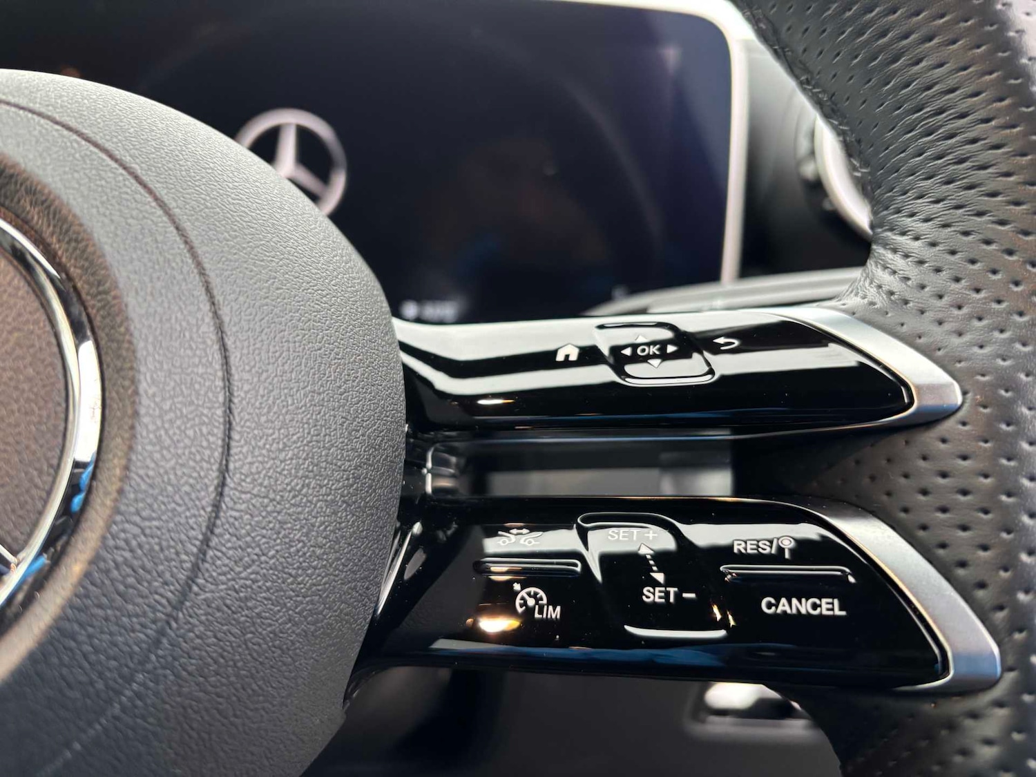 Used Mercedes-Benz GLC 2023 for sale - 76564495: Photo 19