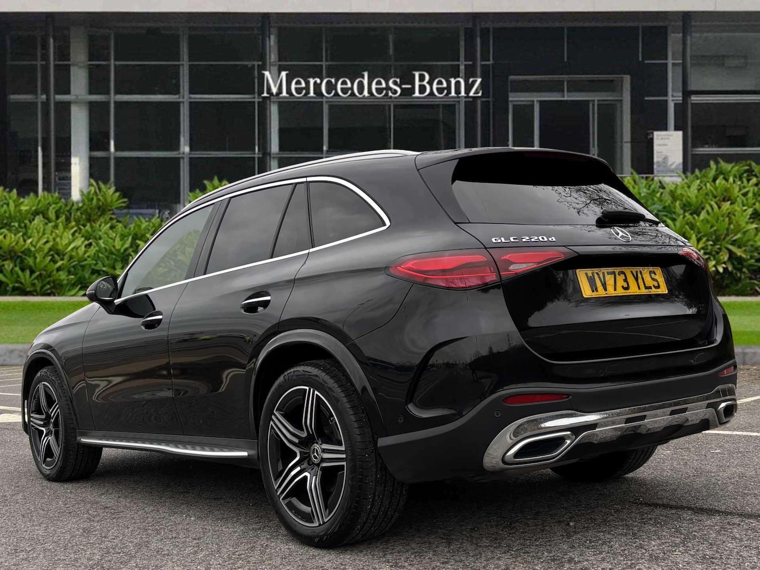 Used Mercedes-Benz GLC 2023 for sale - 76564495: Photo 2