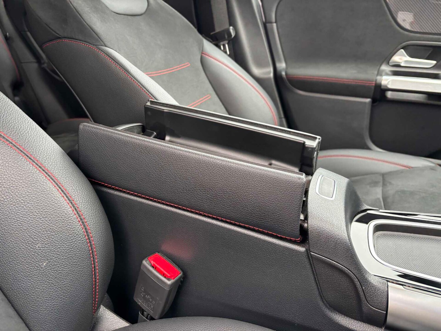 Used Mercedes-Benz GLB 2025 for sale - 77514501: Photo 31