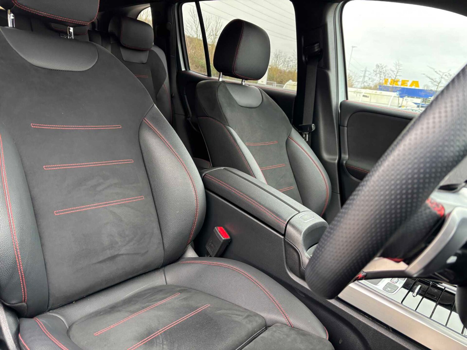 Used Mercedes-Benz GLB 2025 for sale - 77514501: Photo 32