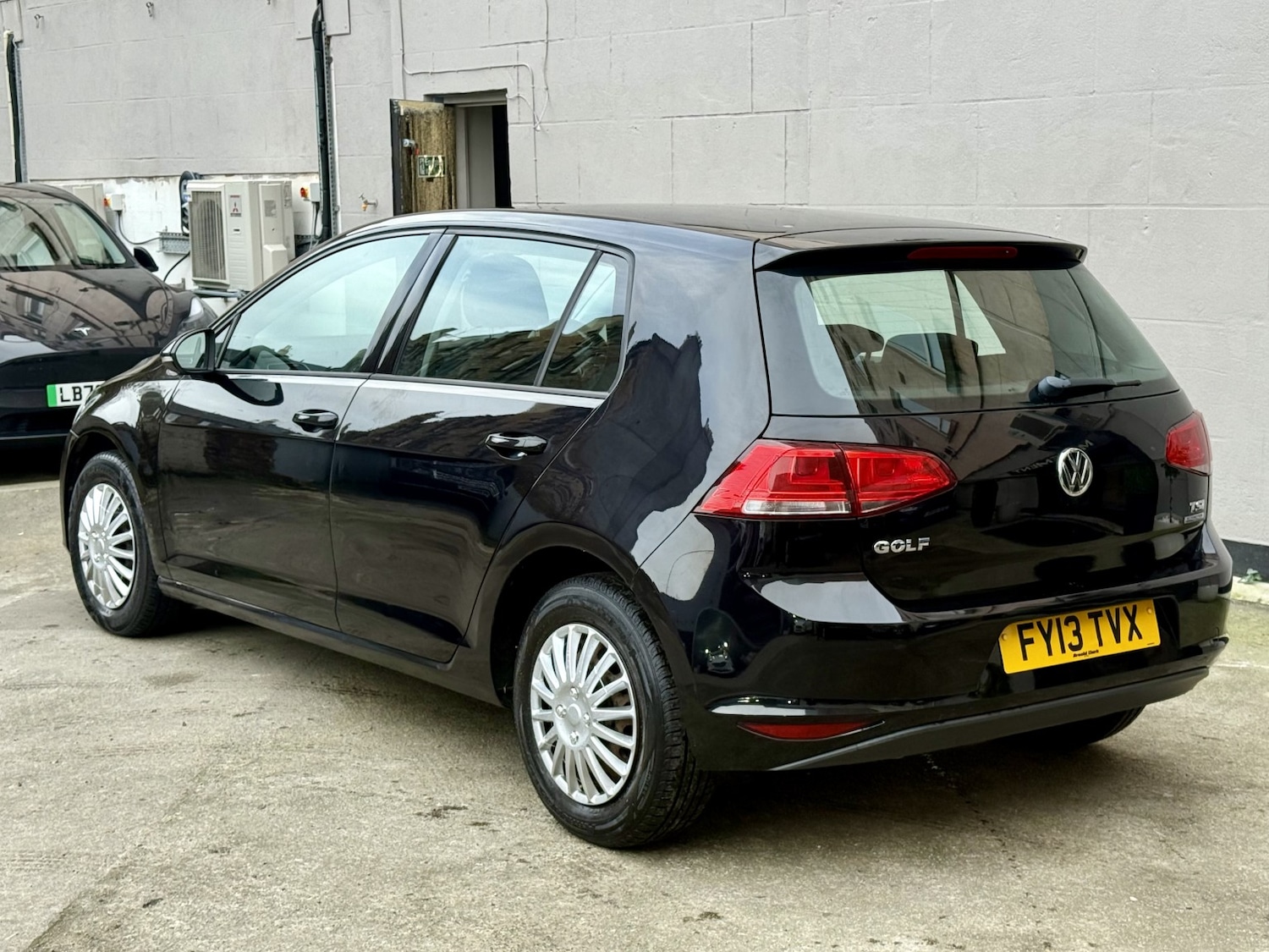 Used Volkswagen Golf 2013 for sale - 76974412: Photo 3