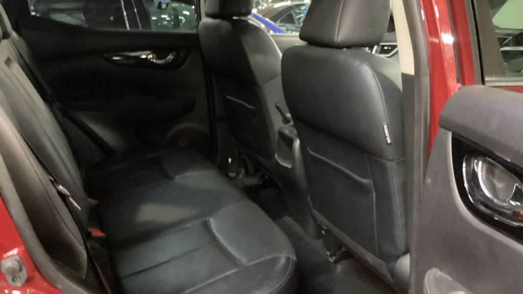 Used Nissan Qashqai 2015 for sale - 76347113: Photo 8