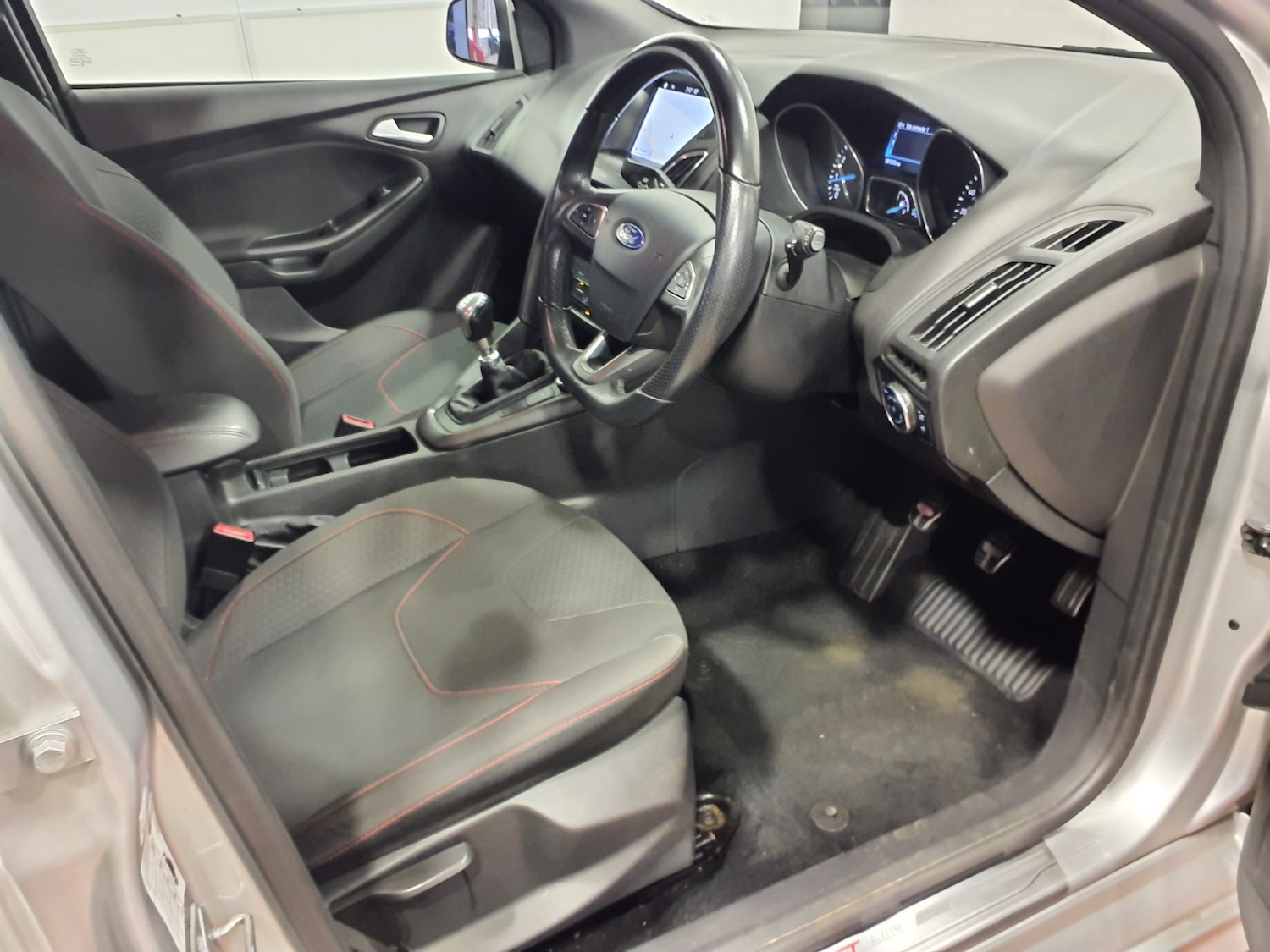 Used Ford Focus 2017 for sale - 77792809: Photo 5