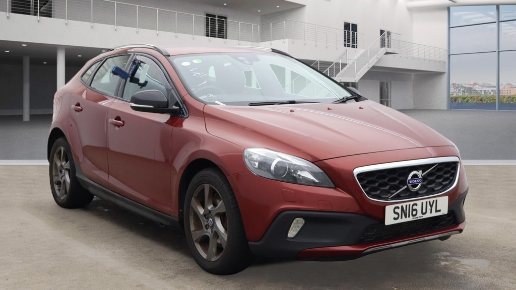 Used Volvo V40 Cross Country 2016 for sale - 76559935: Photo 1