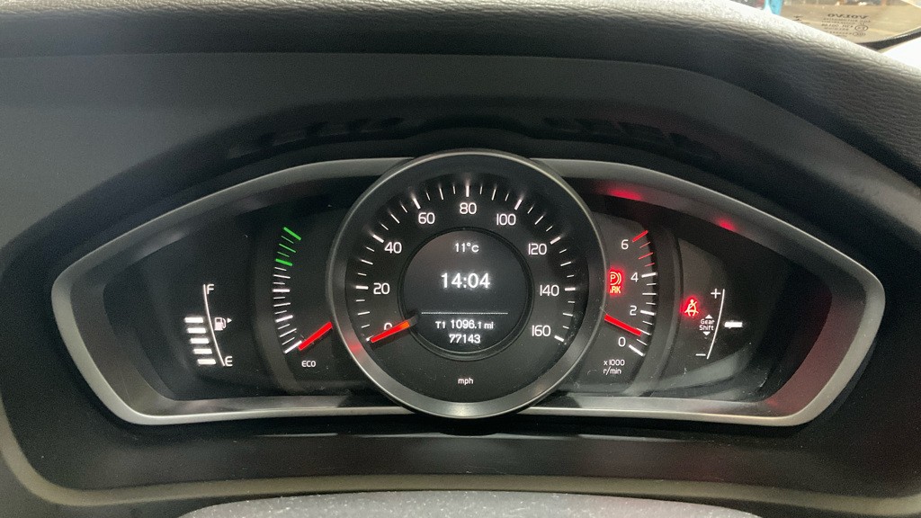 Used Volvo V40 Cross Country 2016 for sale - 76559935: Photo 10