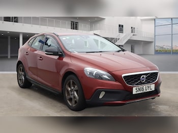 Used Volvo V40 2016 for sale - 76559935: Photo