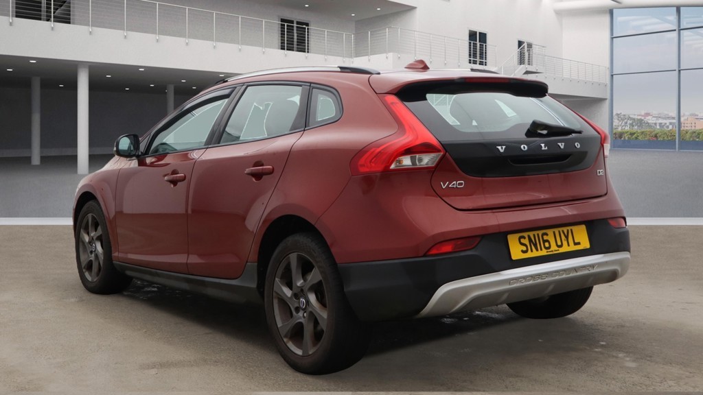 Used Volvo V40 Cross Country 2016 for sale - 76559935: Photo 3