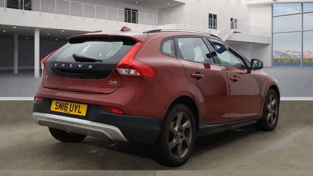 Used Volvo V40 Cross Country 2016 for sale - 76559935: Photo 4