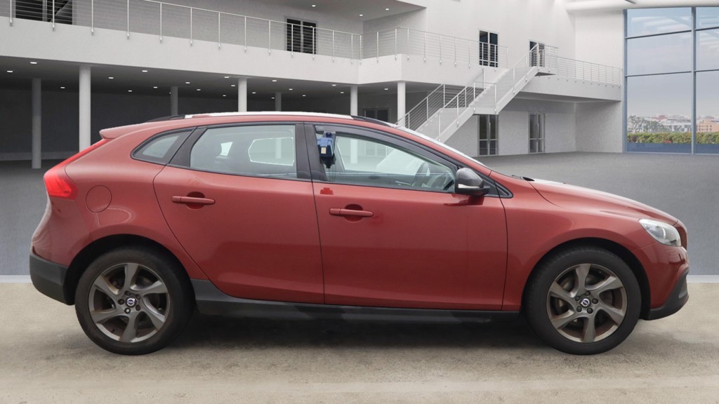 Used Volvo V40 Cross Country 2016 for sale - 76559935: Photo 5