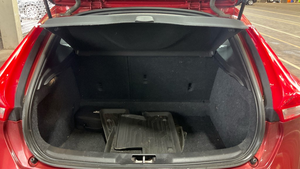 Used Volvo V40 Cross Country 2016 for sale - 76559935: Photo 7