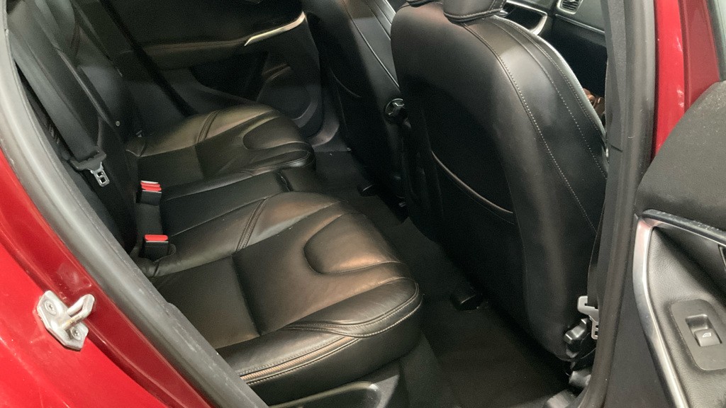 Used Volvo V40 Cross Country 2016 for sale - 76559935: Photo 8