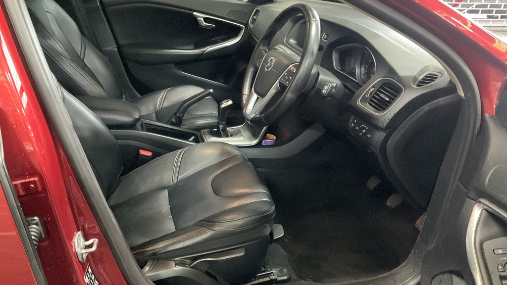 Used Volvo V40 Cross Country 2016 for sale - 76559935: Photo 9