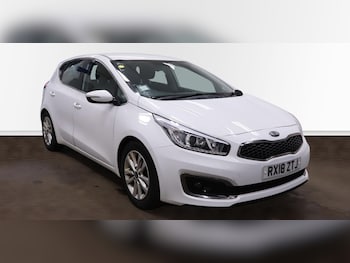 Used Kia Ceed 2018 for sale - 77897786: Photo