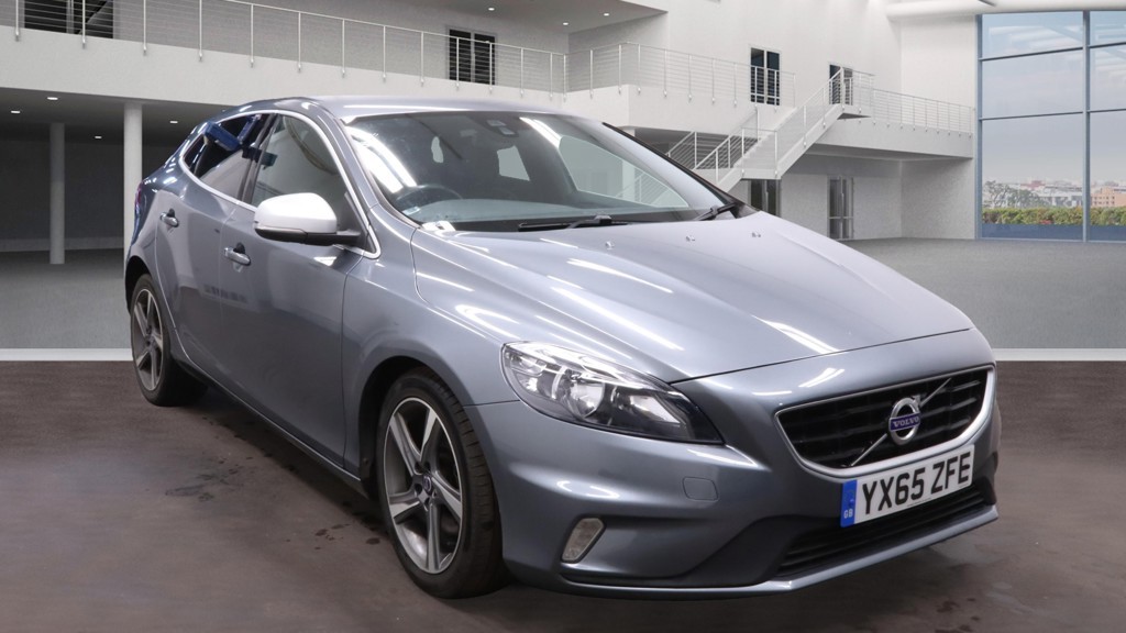 Used Volvo V40 2015 for sale - 76656125: Photo 1