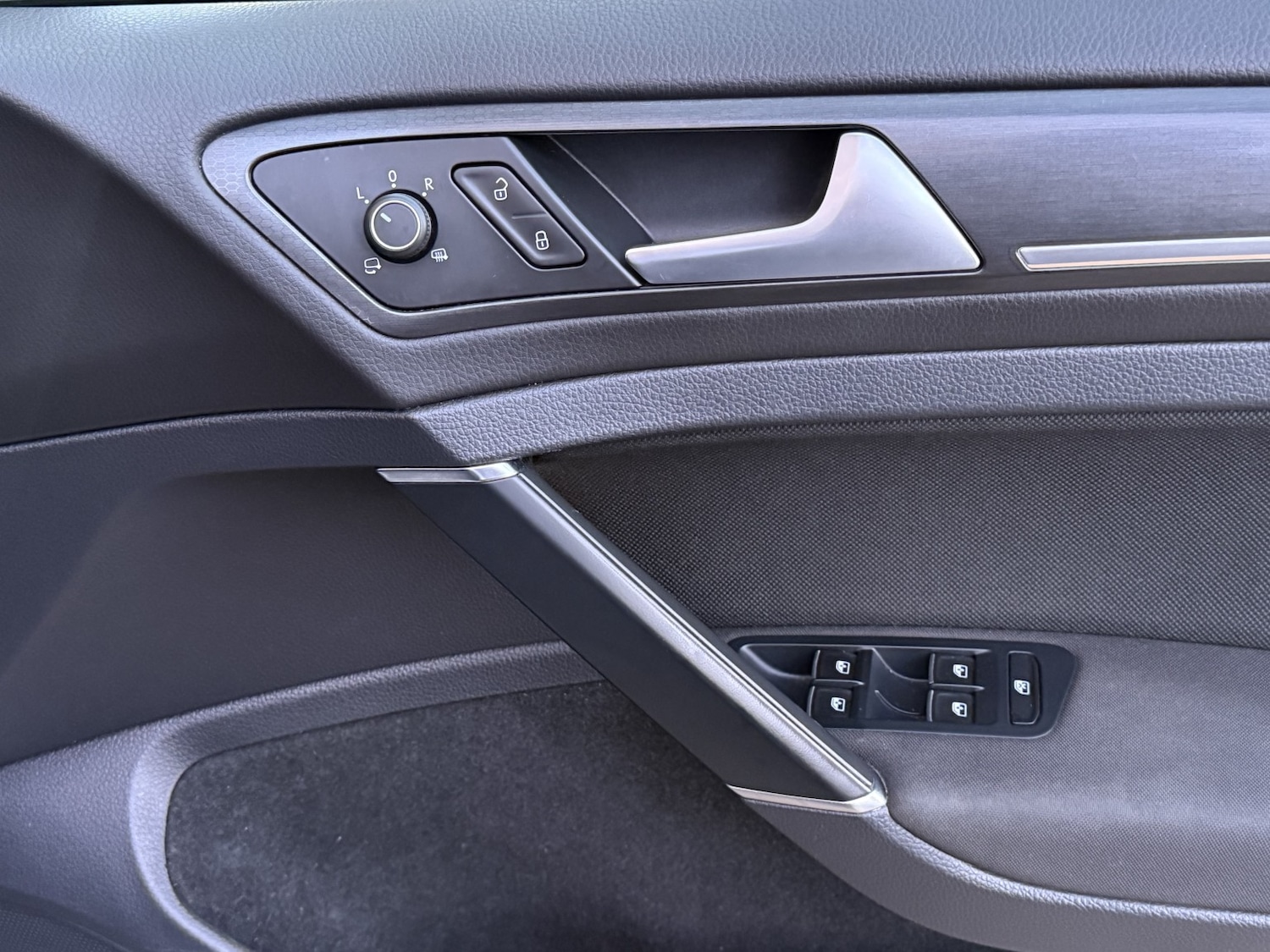 Used Volkswagen Golf 2017 for sale - 77314022: Photo 31