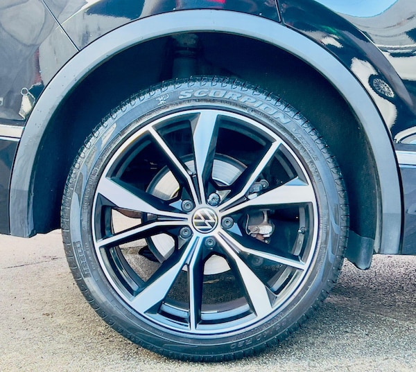 Used Volkswagen Tiguan 2020 for sale - 72652542: Photo 32