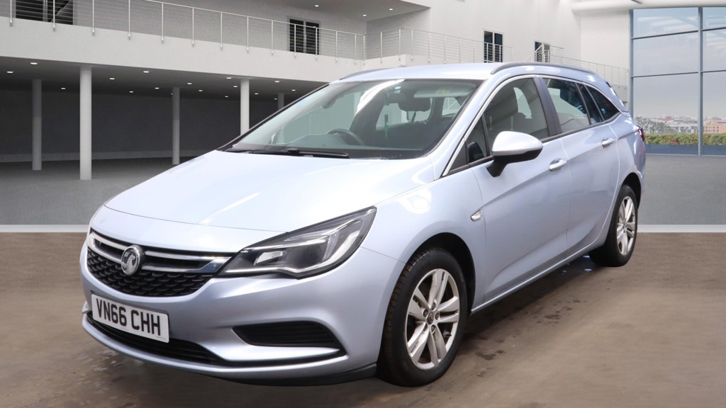 Used Vauxhall Astra 2017 for sale - 77721209: Photo 2