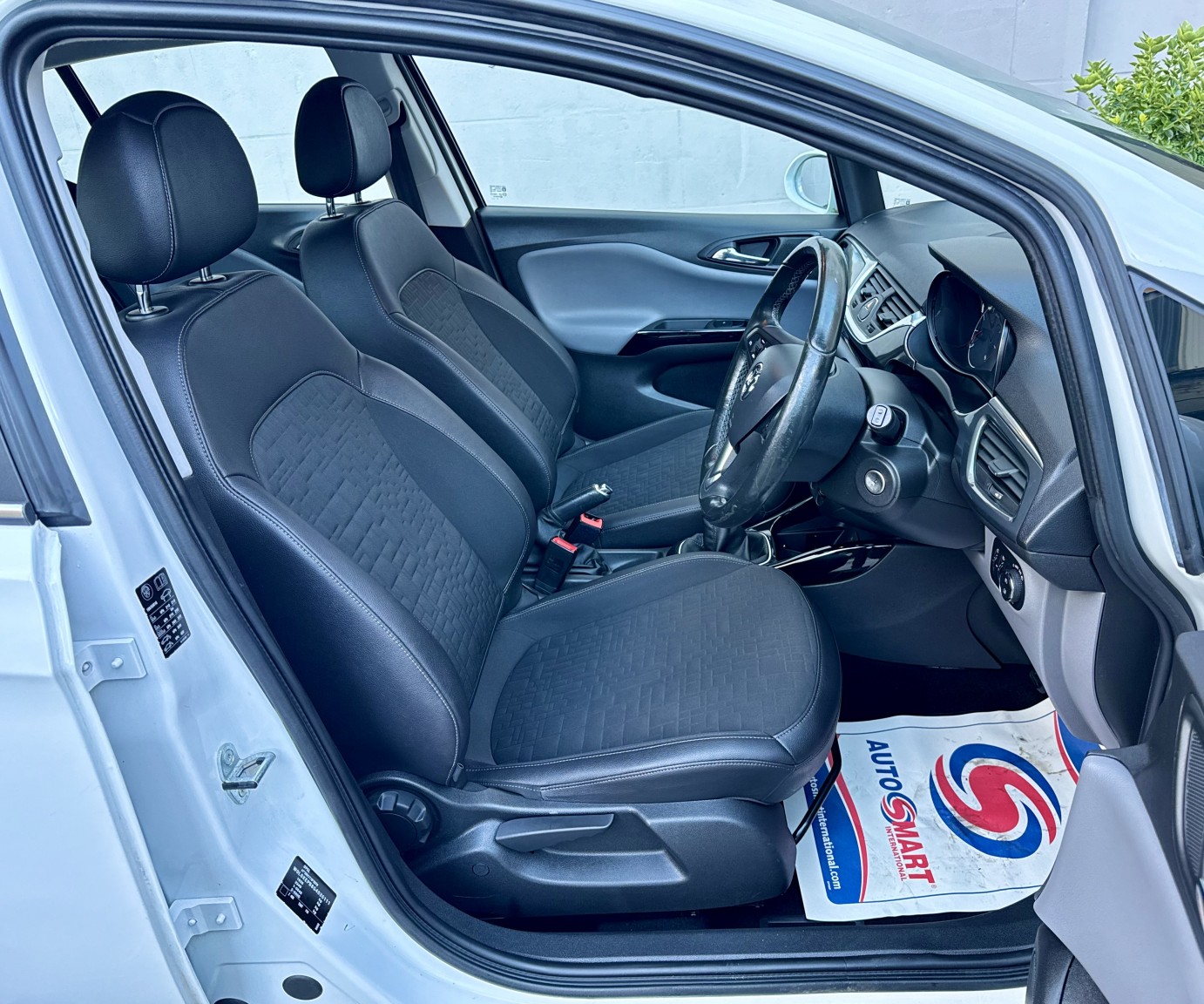 Used Vauxhall Corsa 2015 for sale - 76268523: Photo 11