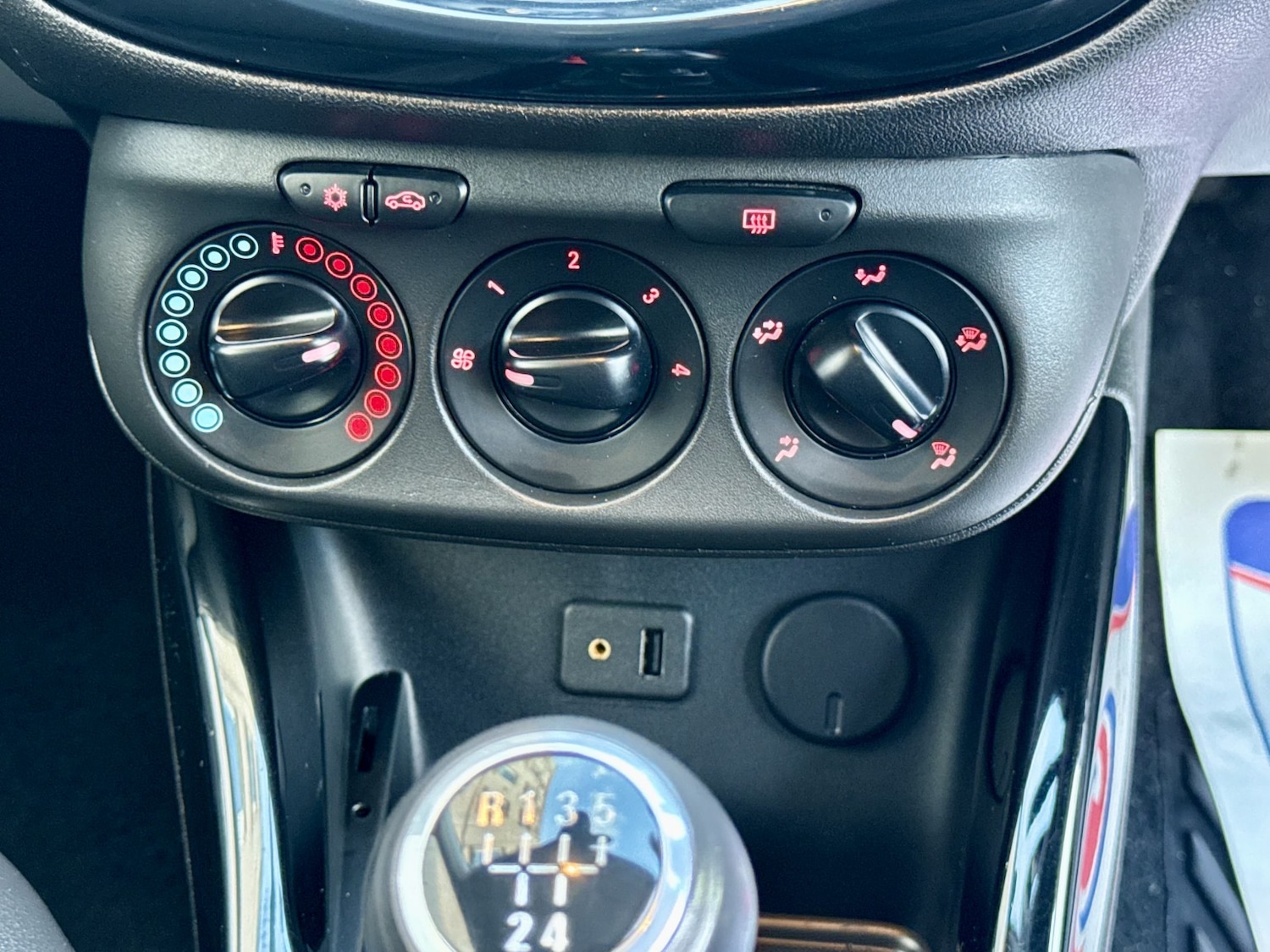 Used Vauxhall Corsa 2015 for sale - 76268523: Photo 22