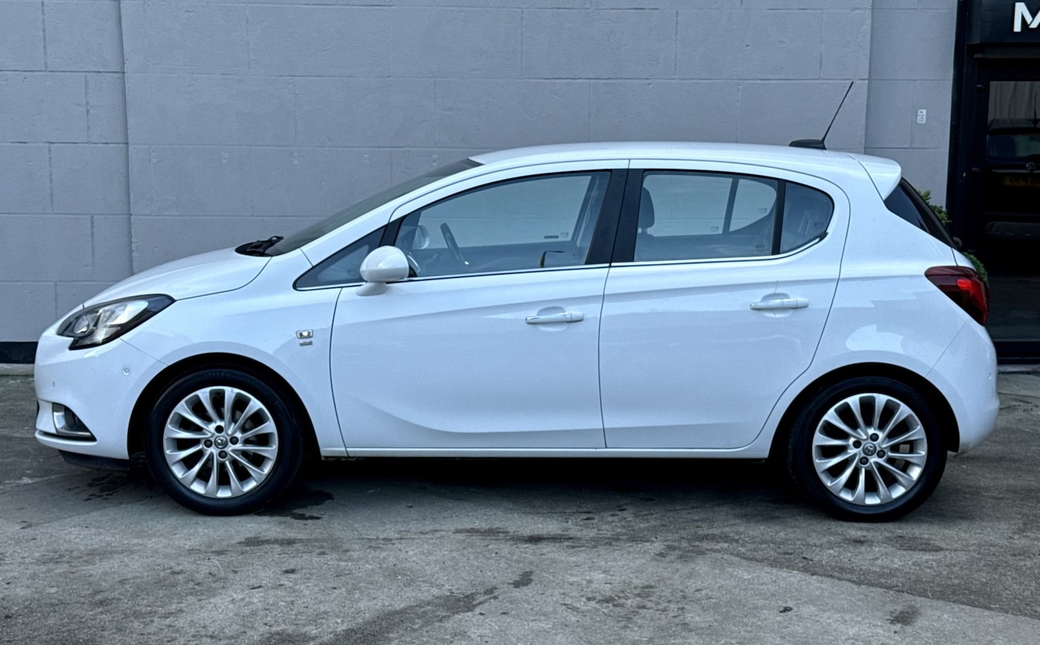 Used Vauxhall Corsa 2015 for sale - 76268523: Photo 6