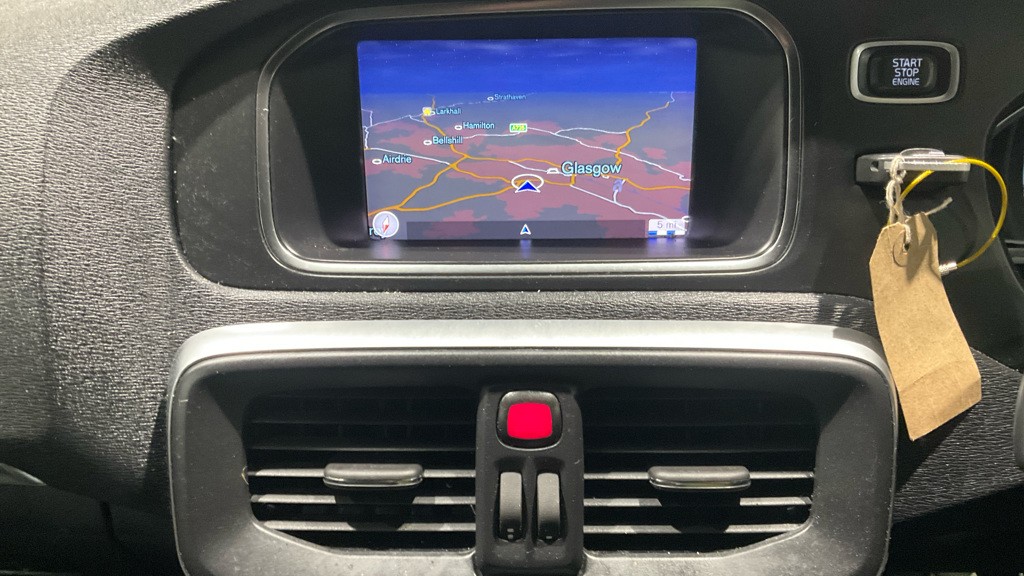 Used Volvo V40 2017 for sale - 77395212: Photo 8