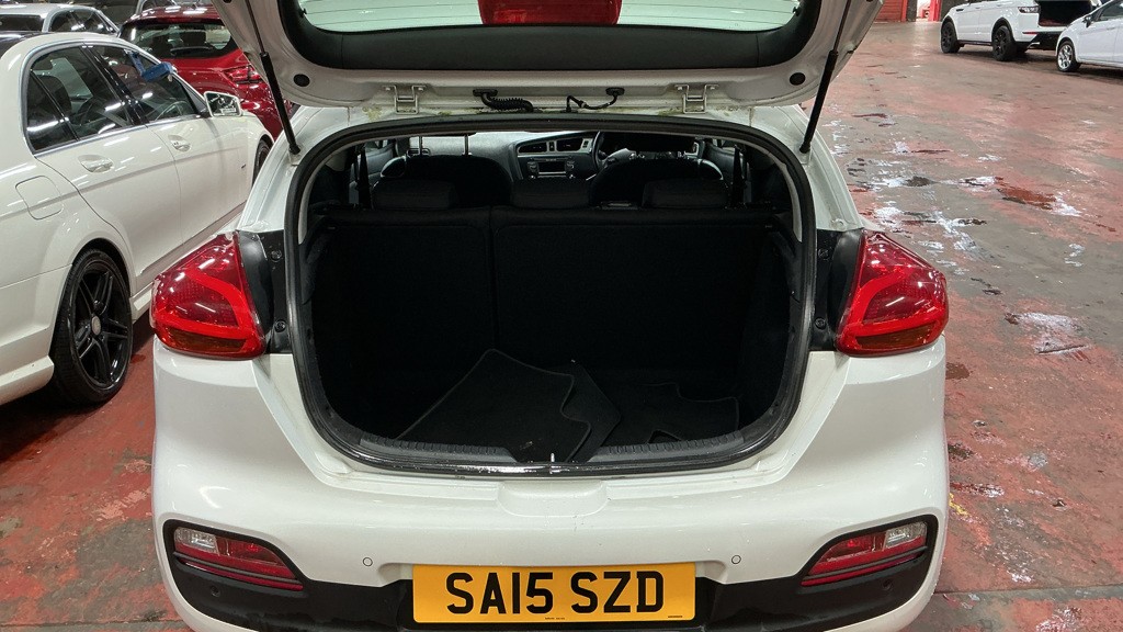 Used Kia Pro Ceed 2015 for sale - 76855360: Photo 4