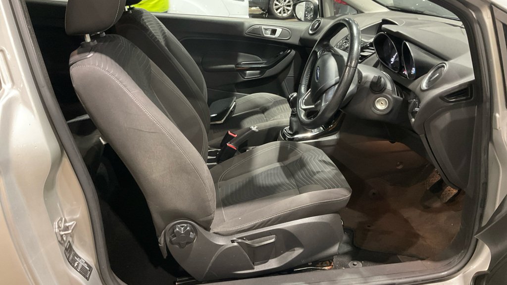 Used Ford Fiesta 2015 for sale - 76257649: Photo 2