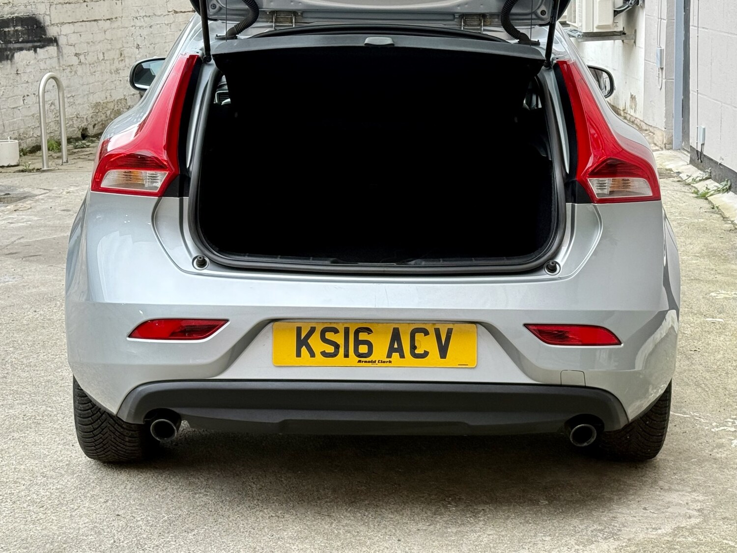 Used Volvo V40 2016 for sale - 77465001: Photo 10