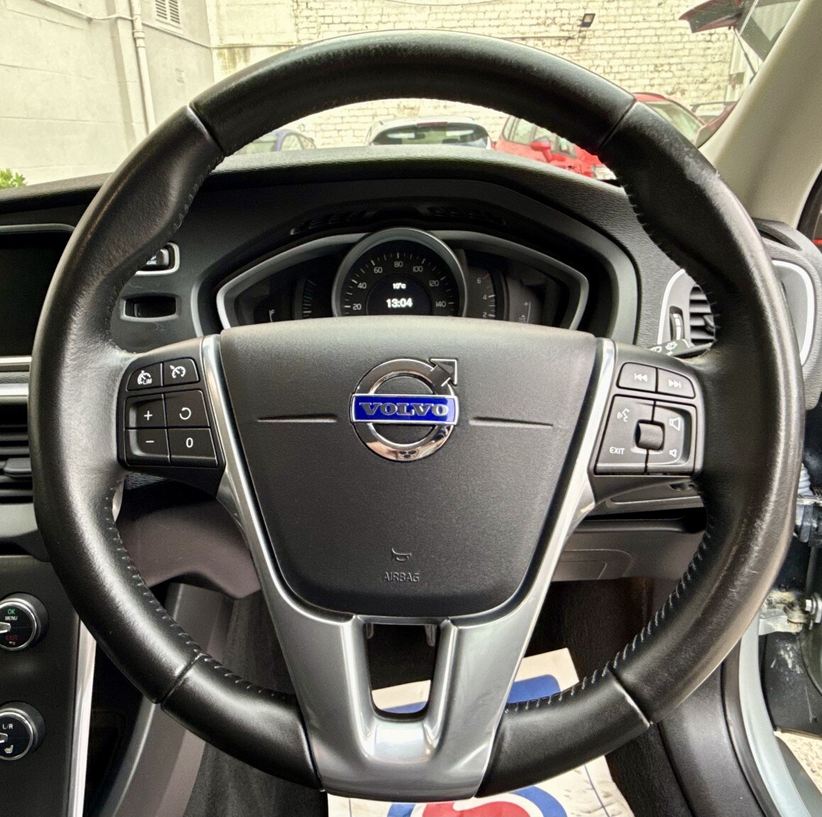 Used Volvo V40 2016 for sale - 77465001: Photo 29