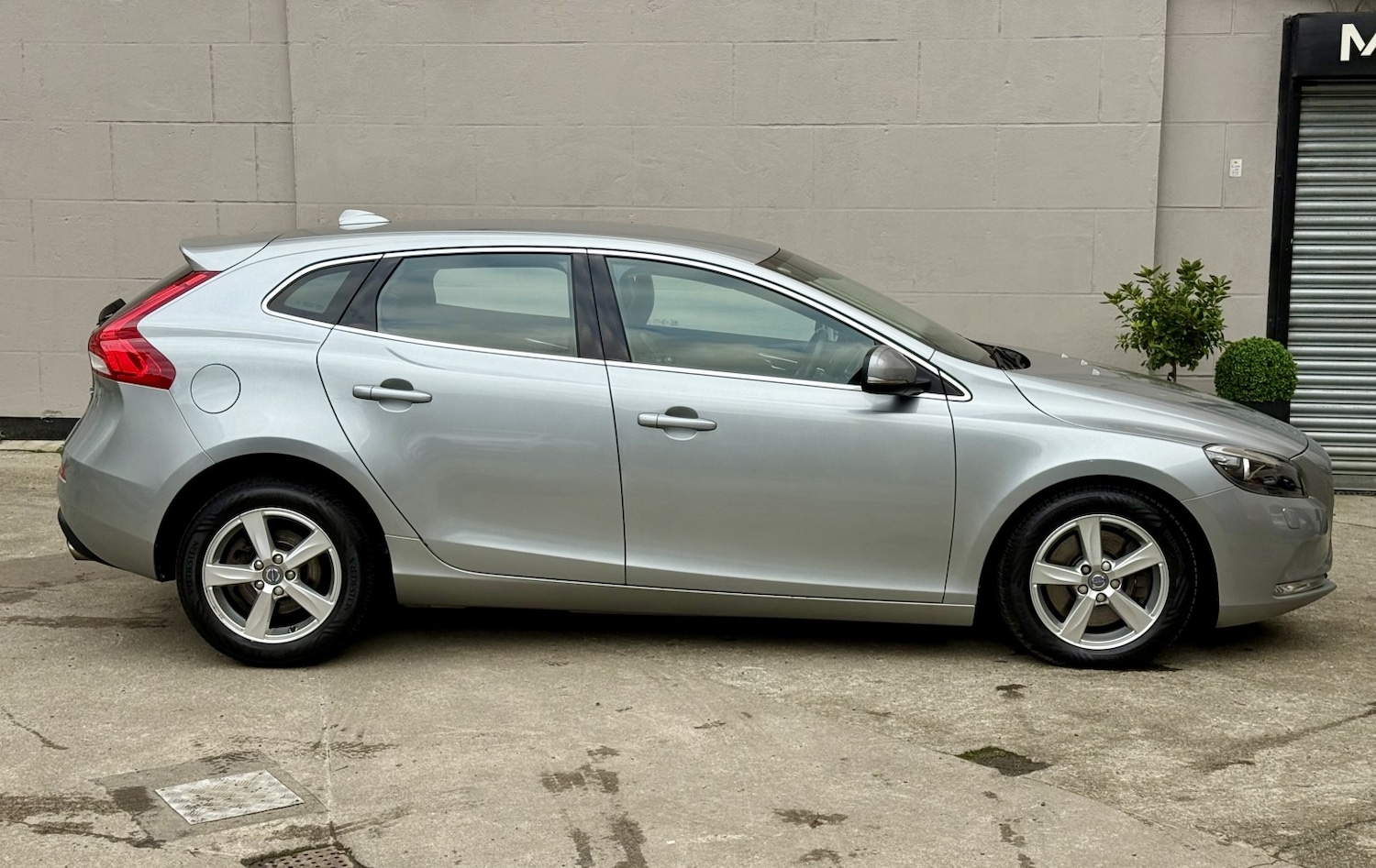 Used Volvo V40 2016 for sale - 77465001: Photo 5