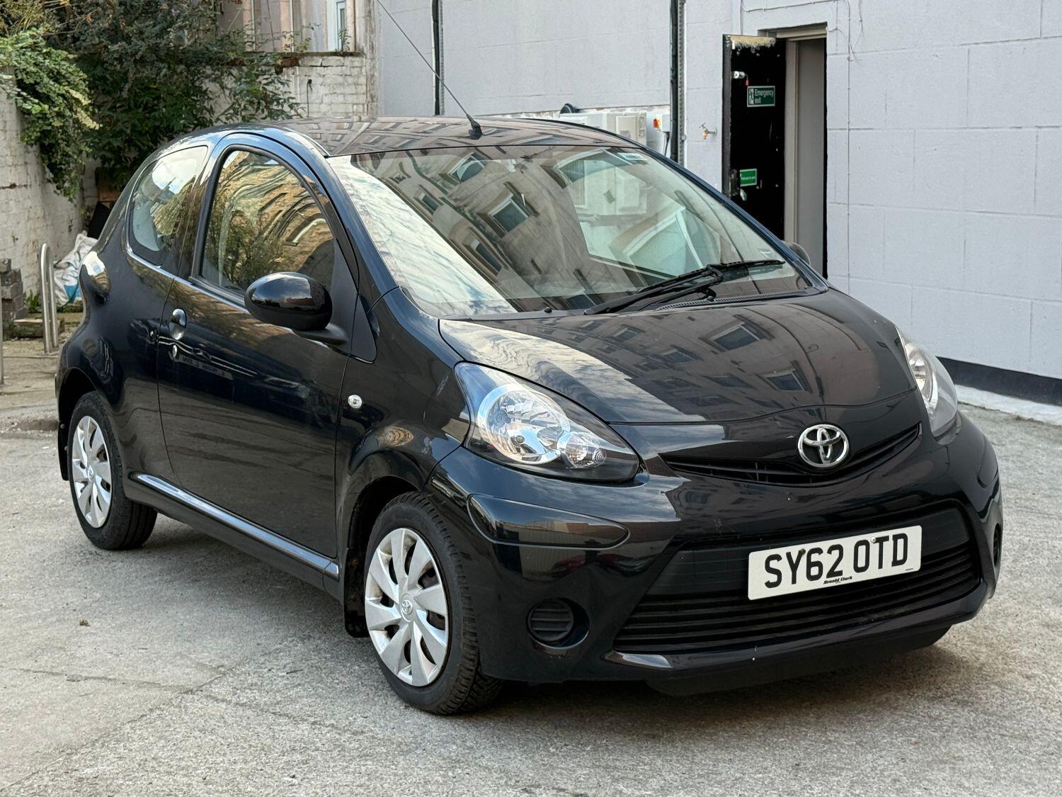 Used Toyota AYGO 2012 for sale - 76396978: Photo 1