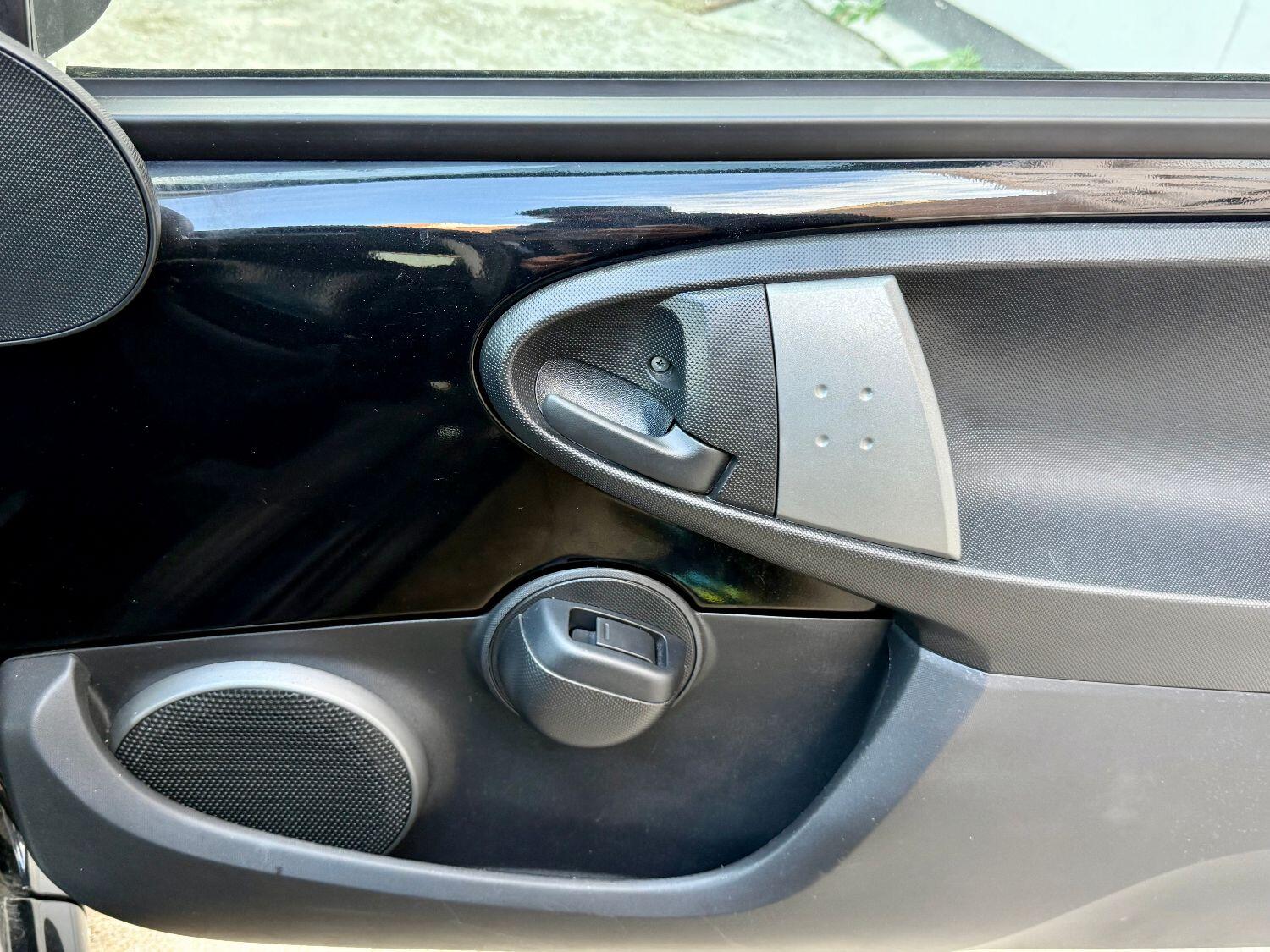 Used Toyota AYGO 2012 for sale - 76396978: Photo 12